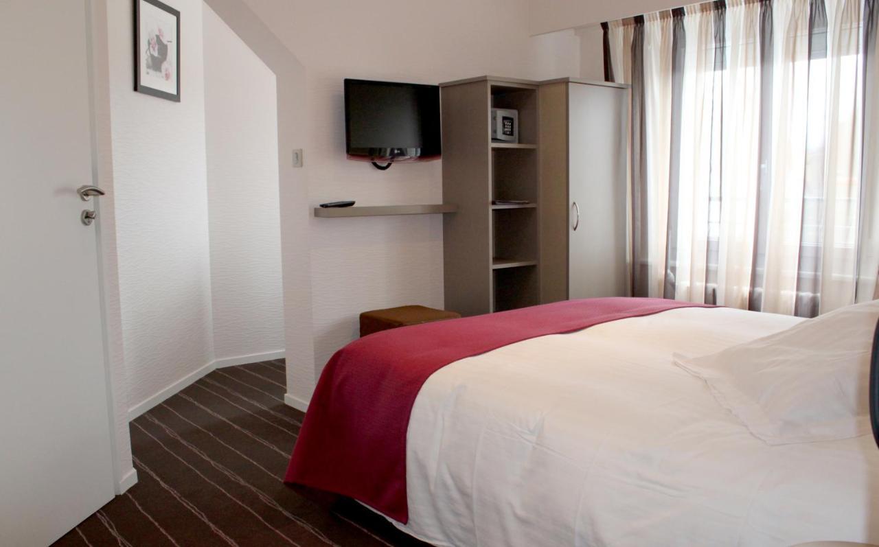 Logis Hotel Du Parc Perros-Guirec Exterior foto